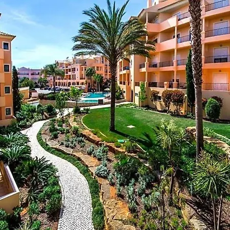Sleeps 3 With Pool And Wifi Montinhos da Luz