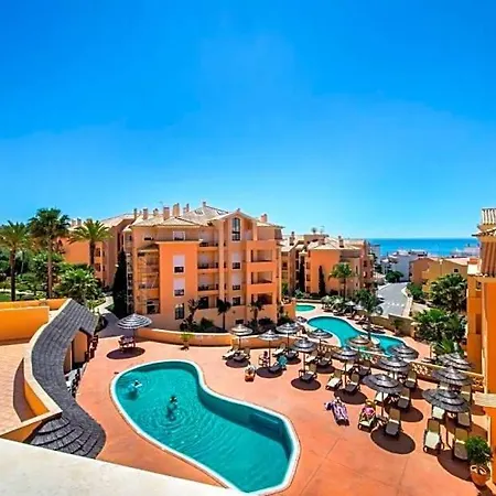 Sleeps 3 With Pool And Wifi