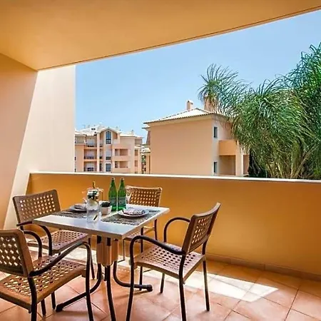 Sleeps 3 With Pool And Wifi * Montinhos da Luz
