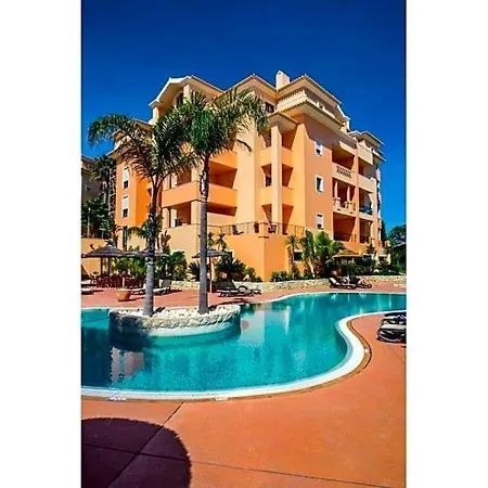 Sleeps 3 With Pool And Wifi Lägenhet Montinhos da Luz